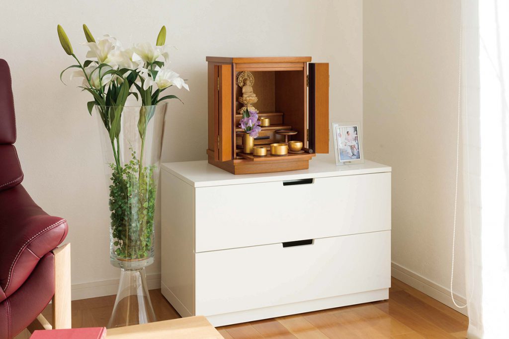 仏壇を買い替えるときの手順とポイント【買い替え時に役立つチェックリスト付き】