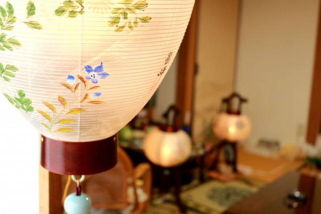 盆提灯はいつからいつまで飾るのが正しい?【7月盆と8月盆それぞれの場合】