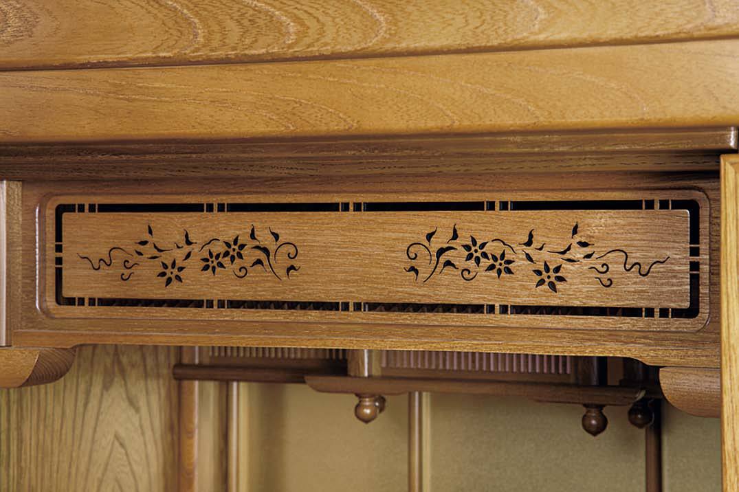 透かし彫り欄間